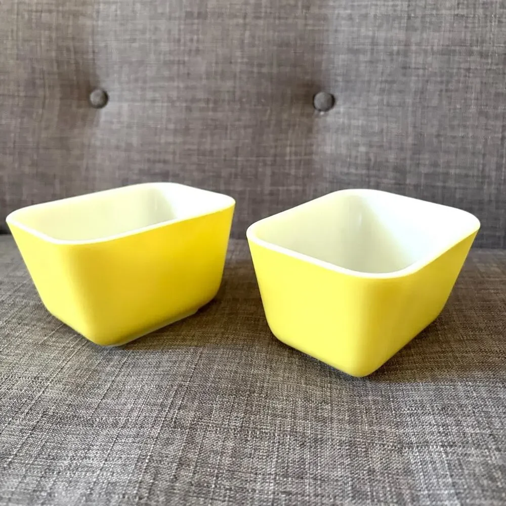 Qty 2 PYREX 501 B Yellow Refrigerator Dishes No Lids VTG Food Storage Fridgie